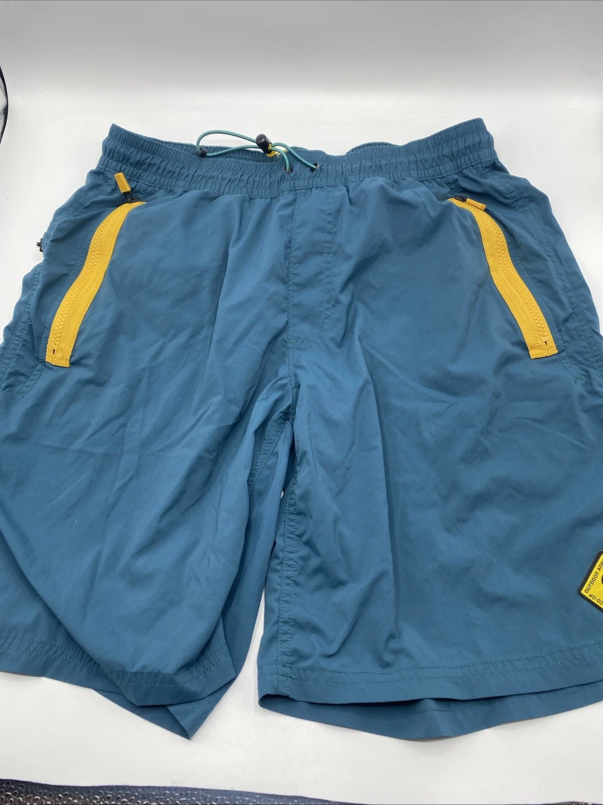 Outdoor Afro x REI Co-Op Hiking Shorts Green Yellow Zip Pockets Drawstring Med
Opens in a new window