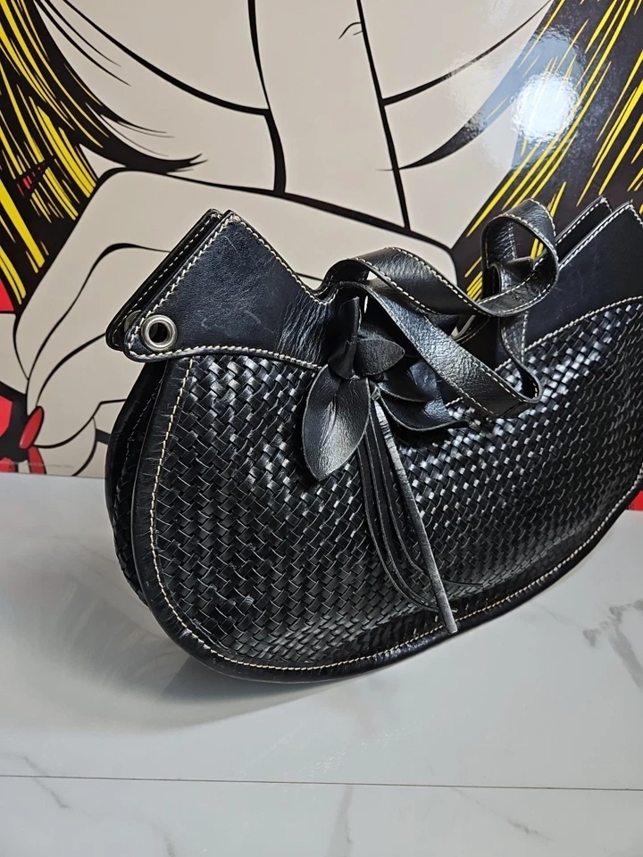 Cartera Karen Millen de cuero tejido negro con doble asa superior 14,5x9x4" Foto 2 de 4