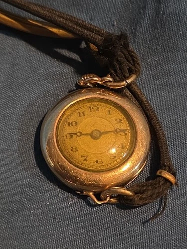 Antique Windom Case Gold Filled 20 Year Pocket Watch 15 Jewel Swiss Made Watch.
