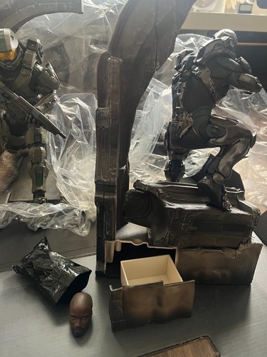 Halo 5: Guardians - Limited Collector’s Edition Xbox One (Used Game Code) - Picture 6 of 8