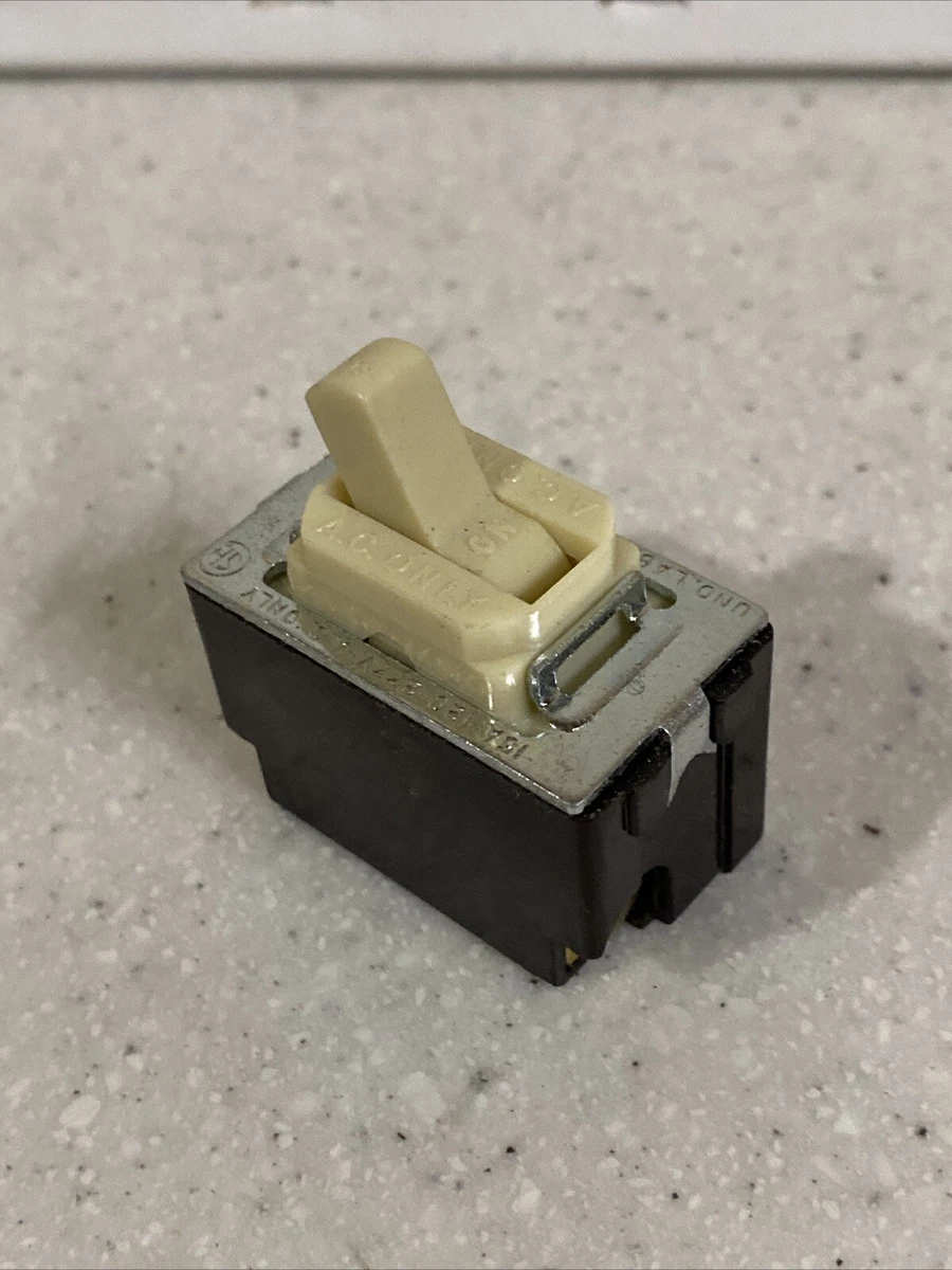 NEW BROWN Single Gang DESPARD 1-Pole FLUSH Toggle SWITCH P&S