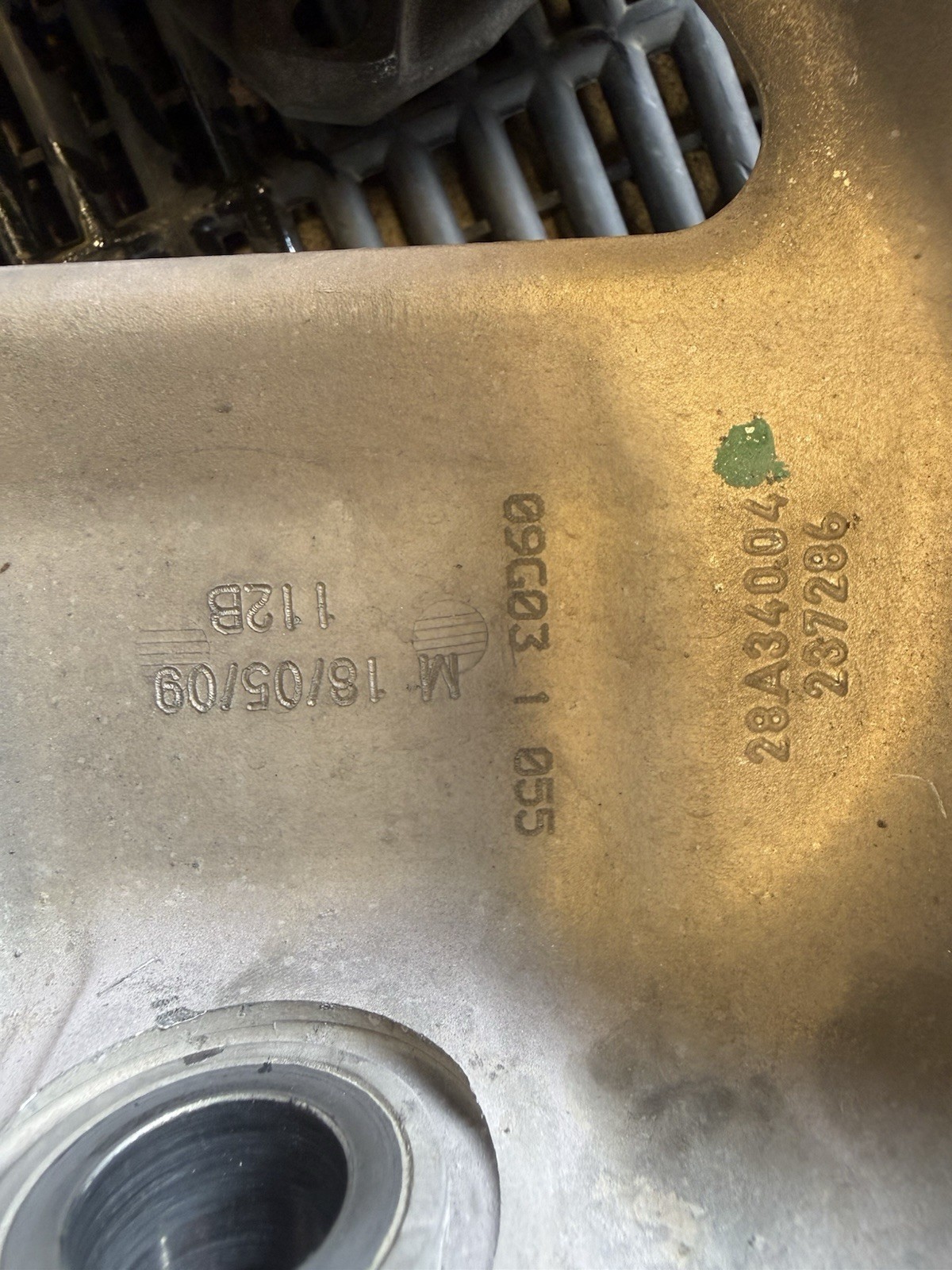 Ferrari California FRONT RIGHT SPINDLE KNUCKLE WITH HUB 237286