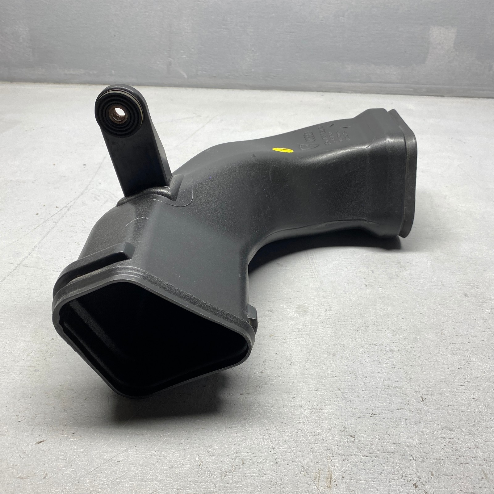 2018 Lamborghini Huracan Right Air Inlet Duct 4S0129520D