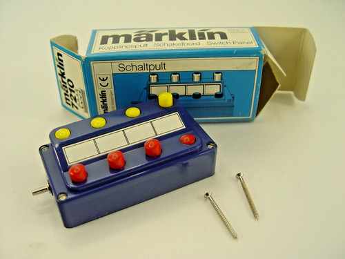Halterung für Märklin Weichenstellpult - Schaltpult Wandhalter 7210, 7211, 7072 | Condition: Neu