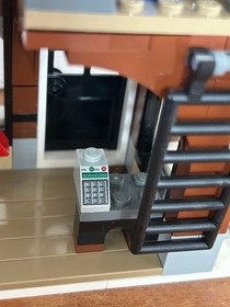 LEGO Creator Expert Winter Toy Shop 10199 In 2009 Used Retired W/Manual P2