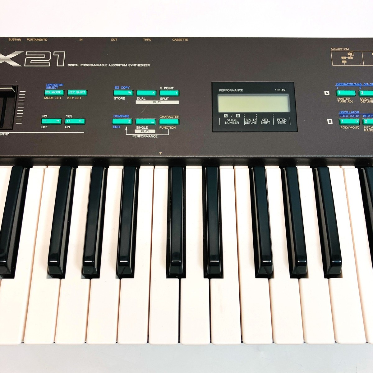 Yamaha DX21 61 Key FM Digital Synthesizer Keyboard Vintage for