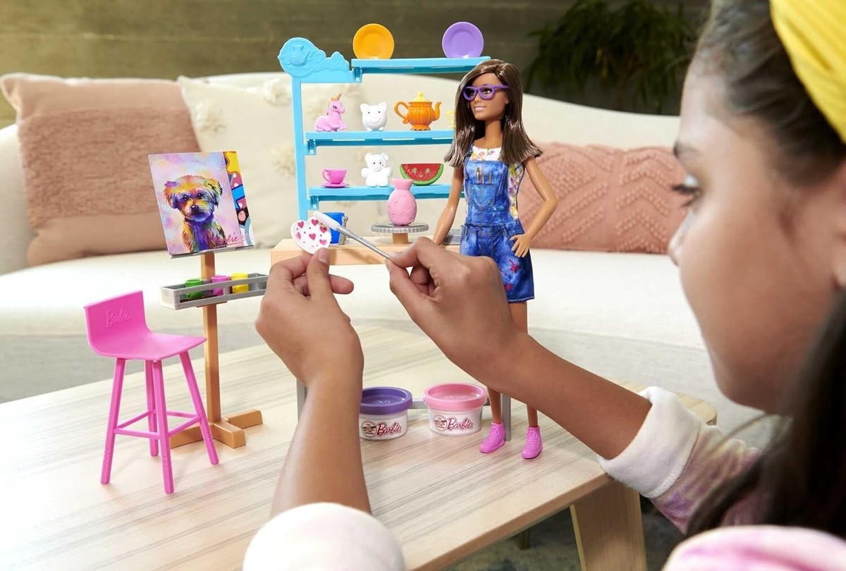 COFFRET BARBIE PEDIATRE AVEC BEBE ET ACCESSOIRES - Toys & Kids Maroc