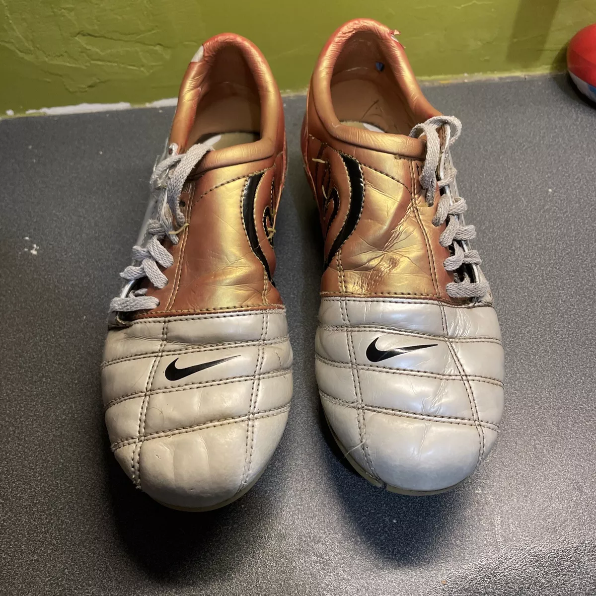 RARAS Botas de Fútbol Nike Total 90 (Blancas - SG - Reino Unido Talla 5 Jóvenes Niños | eBay