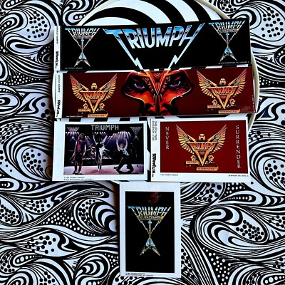 8 Choices VINTAGE 1981 TRIUMPH Never Surrender Heavy METAL Bumper + Mini Poster