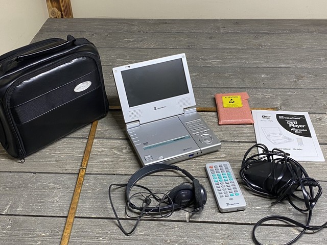Cyberhome Portable DVD Player CHLDV700B W/ Cables, Charger, Remote