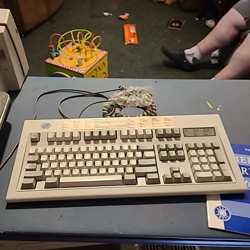 Vintage IBM Model M Keyboard 1391401 Clicky PS2 w/ Cable, Nice condition