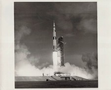 NASA Apollo 15 Moon Landing Mission Astronauts Rocket Original Photo 8x10"