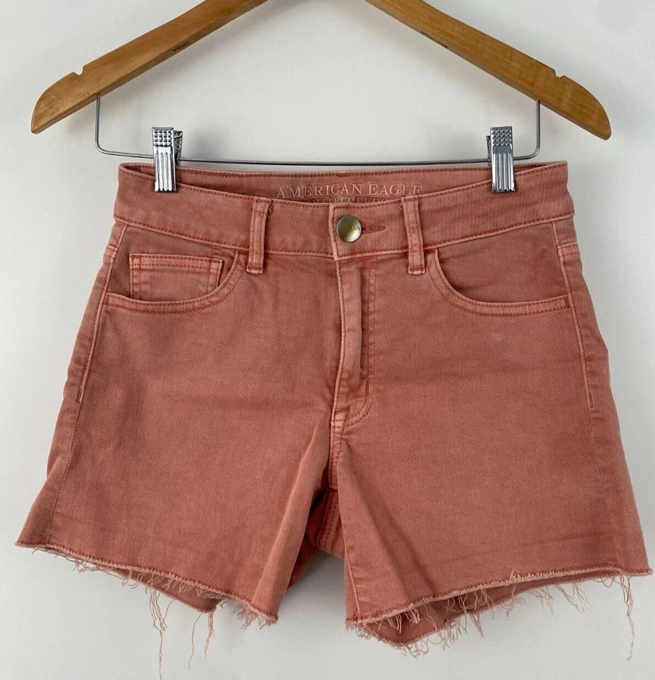 Pantalones cortos de mezclilla American Eagle talla 2 tiro alto puño redondo salmón melocotón B Foto 3 de 4