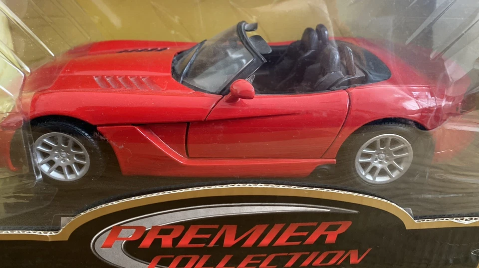 Dodge Viper RT/10 2003 escala 1:18 rojo diecast 73100 Premier Collection Motor Max Foto 3 de 4
