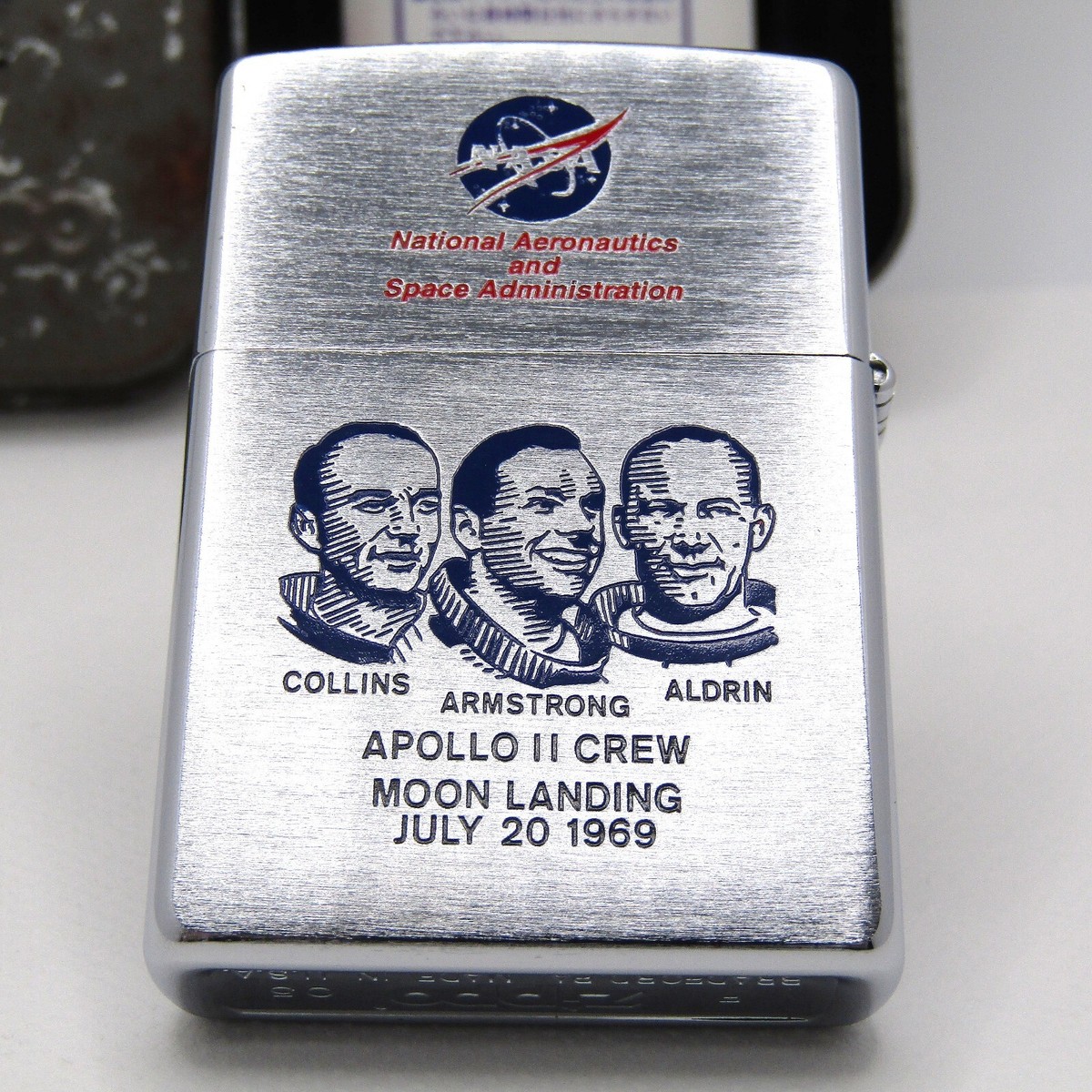 Apollo 11 Crew Moon Landing Engraved Zippo Oil Lighter 2005 Mint