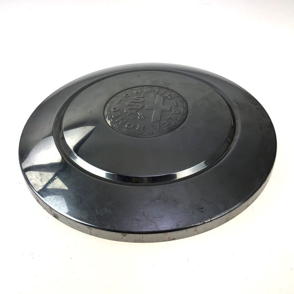 Alfa Romeo Milano Stainless Hub Cap  RARE Vintage OEM Foto 3 de 4