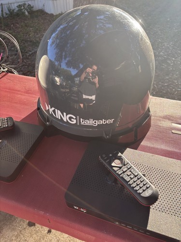 Dish Network King Tailgater Antenna w/Wally & Remote