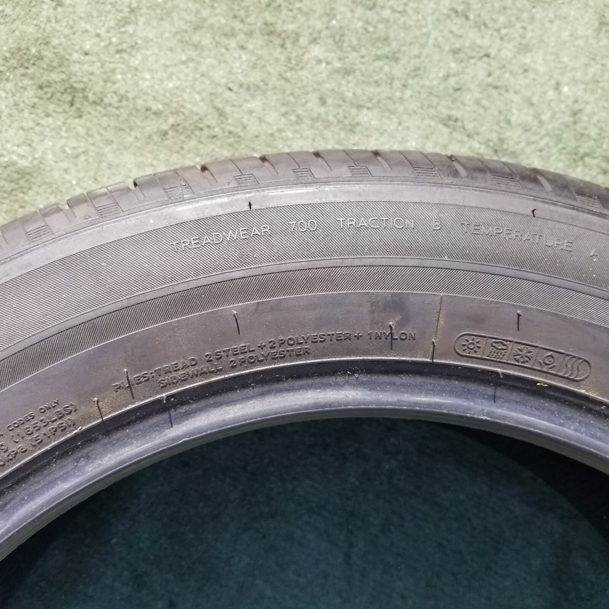 225/55R18 Hankook Kinergy GT Tire 225/55R-18 98H TPC Spec Buick