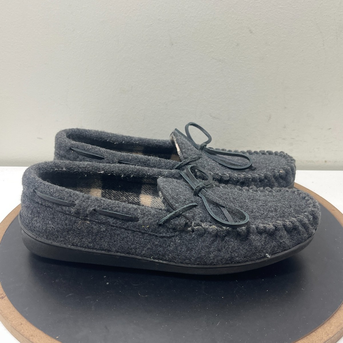 Minnetonka Mens Pile Lined Hardsole Moccasin Slipper Size 9 Gray Slip On Minnetonka Pile Lined Hardsole Moccasin Slipper - Men main image 4