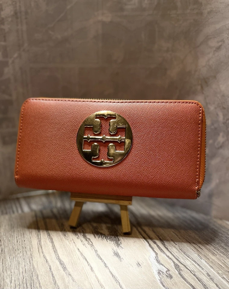 Bolso sin asas Tory Burch Charlie Saffiano cuero naranja cremallera continental Foto 2 de 4