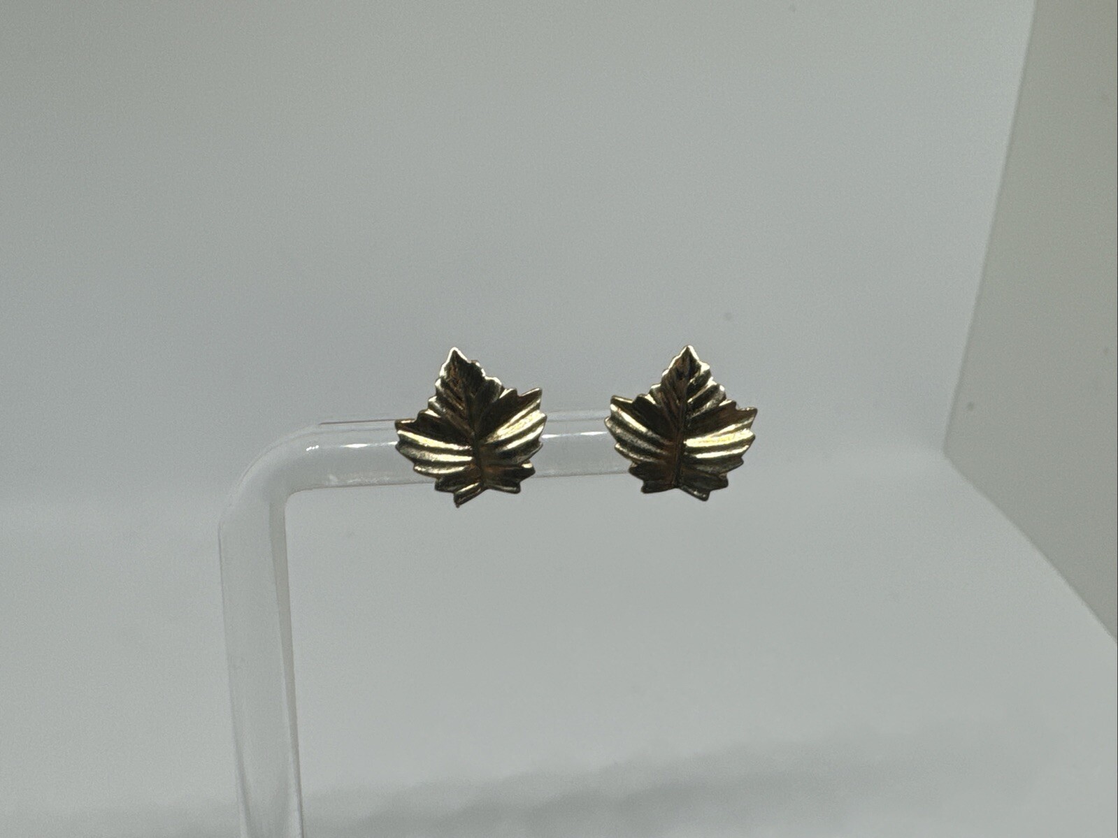 14K Yellow Gold Maple Leaf Earrings Stud - image 1