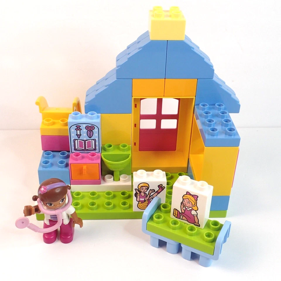 Lego Duplo Disney Doc McStuffins Backyard Clinic Set 10606 2015 (No completo) Foto 2 de 4