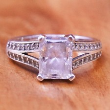 Size 6, vintage Sterling 925 silver anniversary engagement ring with cluster cz