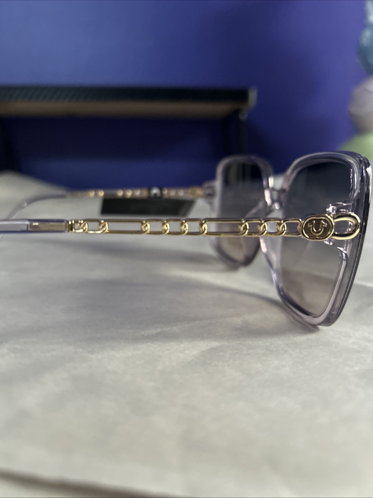 True Religion Pink Clear Frame Women’s Sunglasses With Gold Sided 100% Recycled thumbnail 4