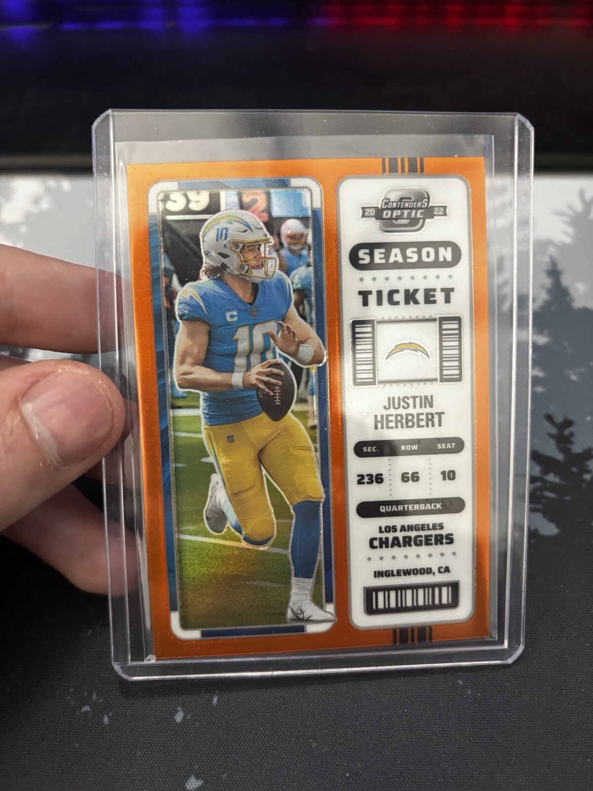 2022 Panini Contenders Optic Football Orange Prizm #41 Justin Herbert #05/50