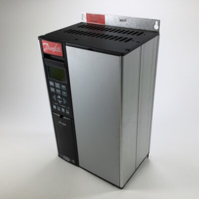 Danfoss 175Z0132 Variable Speed   Drive VLT5003PT5C20SBR3DLF00A00C0 Used UMP