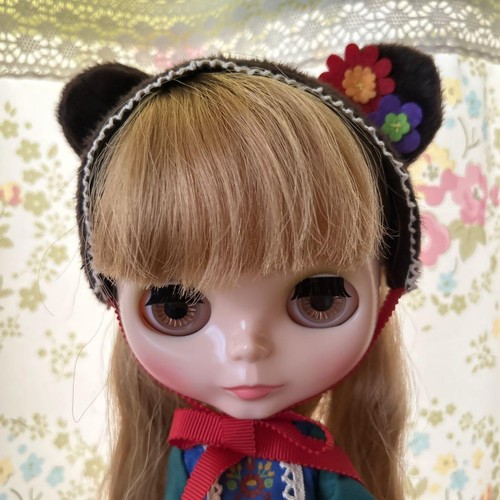 Neo Blythe Misha Tibia Lubrew CWC Limited Fashion Doll - Picture 3 of 6