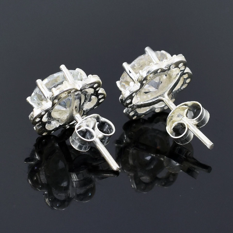 Tachuelas solitarias de diamantes blancos de 2,00 quilates con detalles de plata 925 ¡Gran brillo! Foto 3 de 4