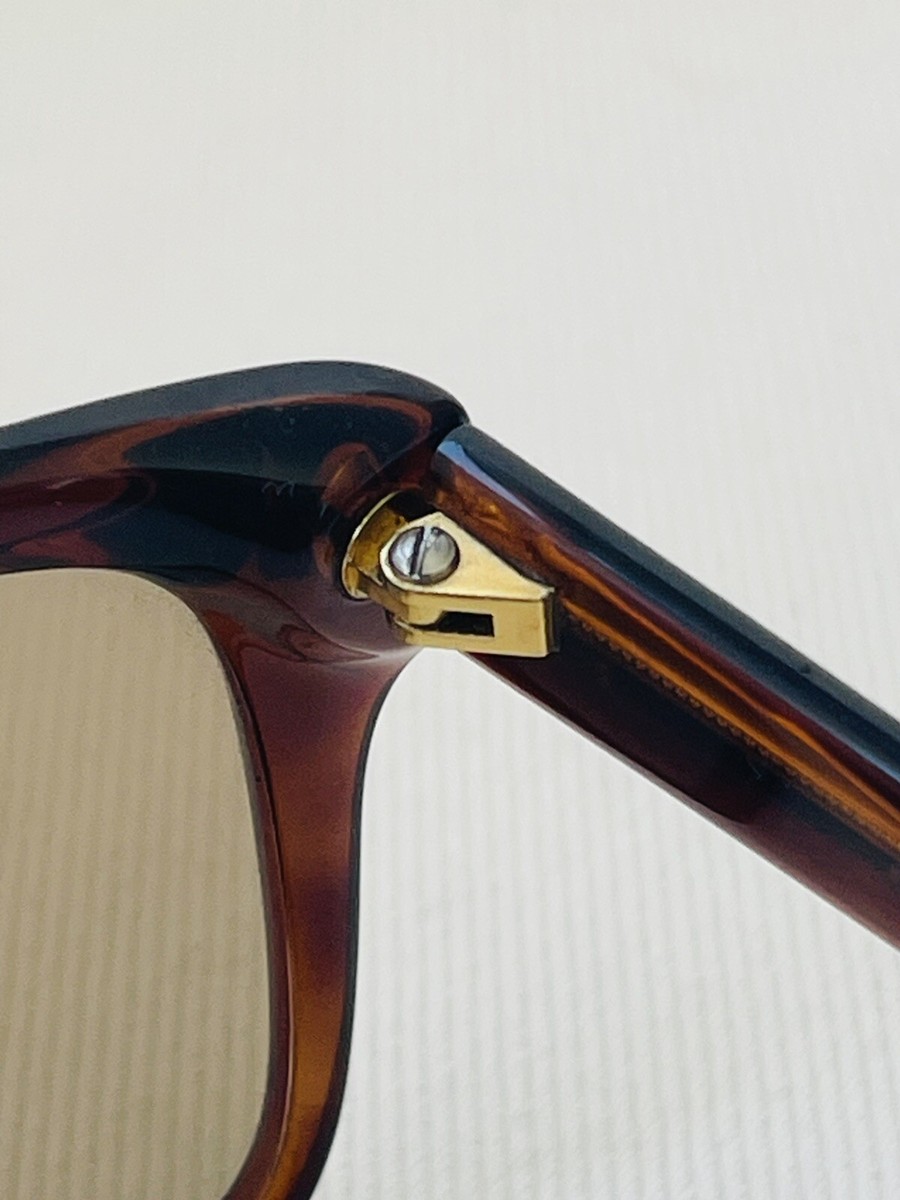 GUCCI Classic Retro Sunglasses 1980s Italy Genuine Vintage GG 1111