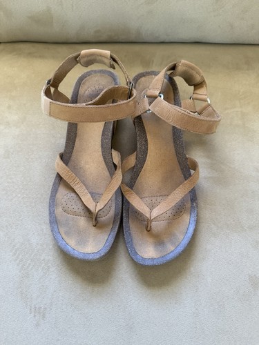 Teva Women's Tan Leather Strappy Wedge Sandals 9.5 Ankle Strap Hook & Loop - Picture 1 of 5