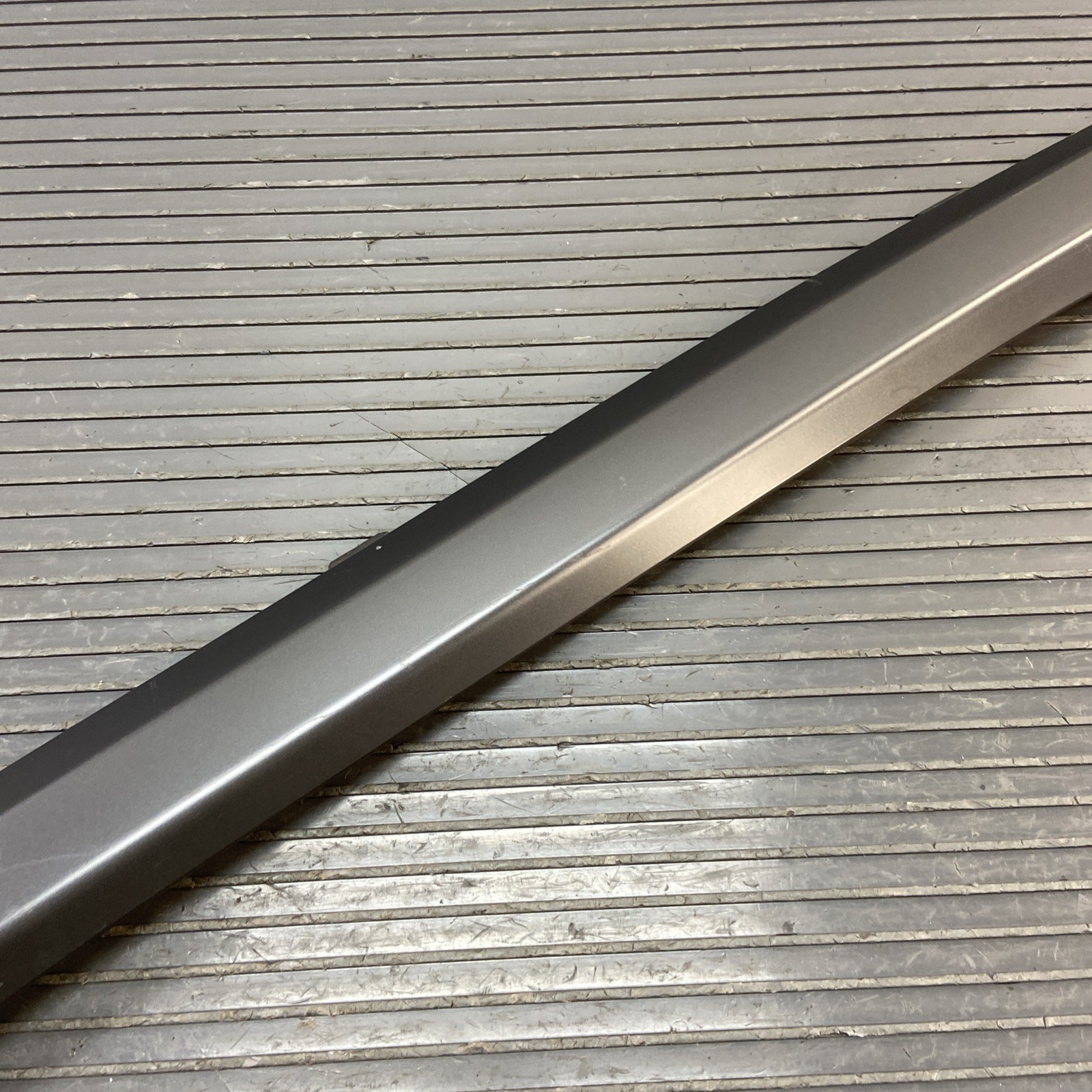 2014-2020 BMW i8 I12 Right Side Door Sill Scuff Plate Molding Cover OEM *NOTE*