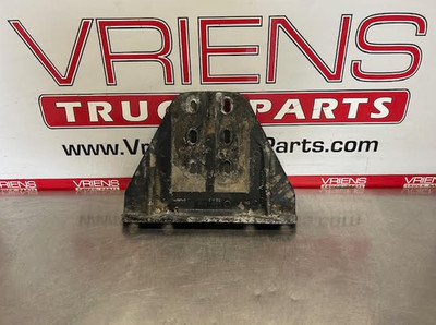 KENWORTH K140-2332 GUSSET-LOWER BOGIE C/M