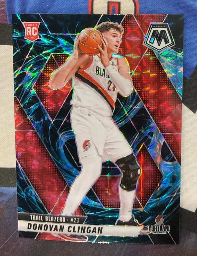 2024-25 Panini Mosaic #246 Donovan Clingan Genesis CASE HIT Rookie RC