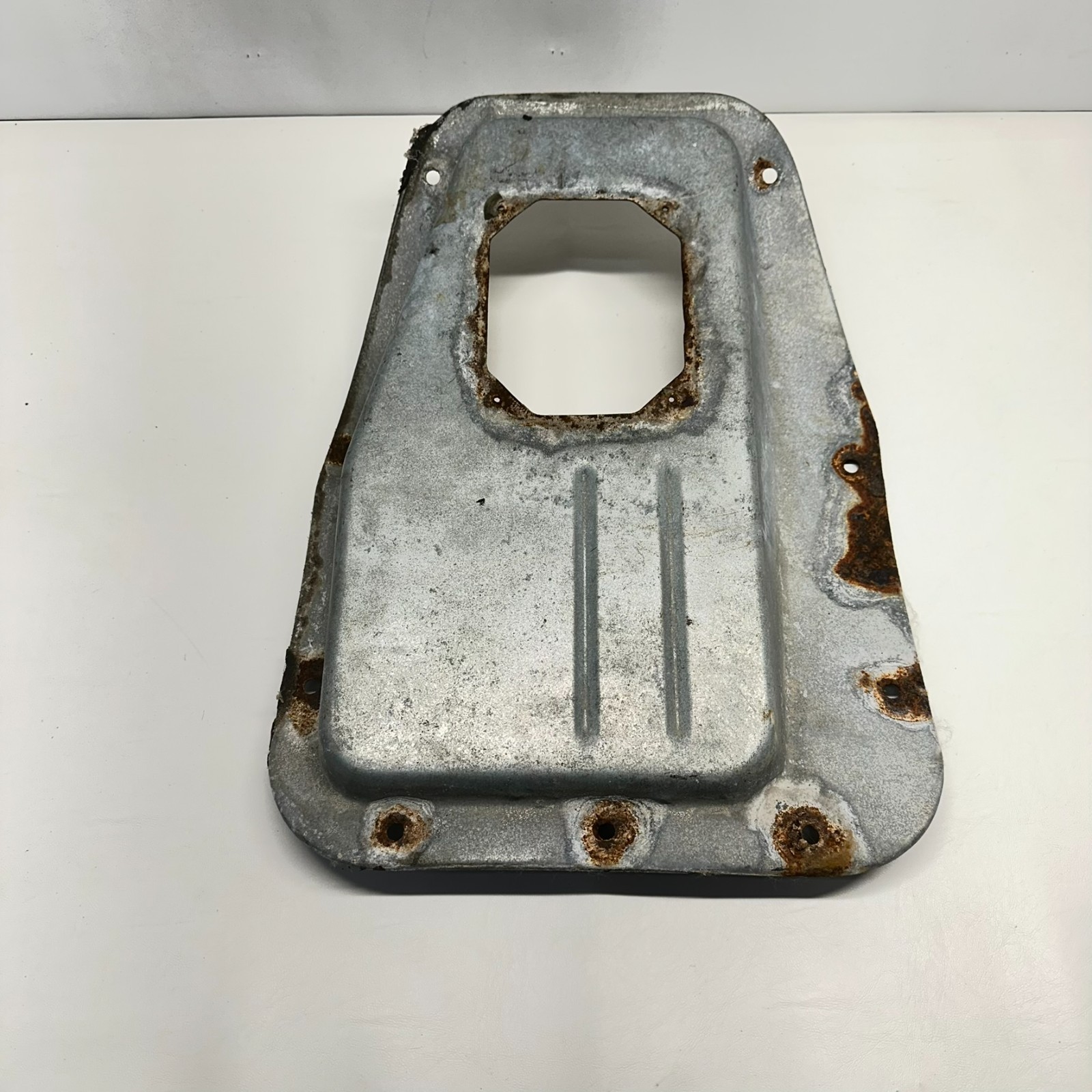 1988-1997 FORD OBS F150 F250 F350 ZF5 CAB FLOOR COVER PLATE MANUAL TRANS OEM