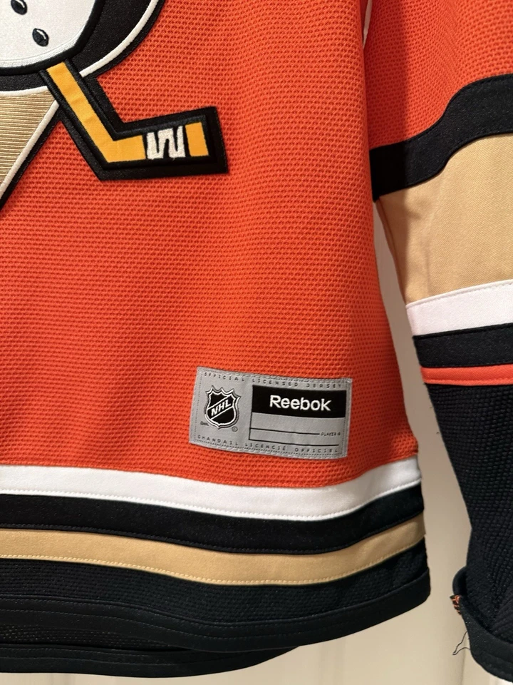 Camiseta deportiva Reebok Anaheim Ducks naranja NHL para mujer talla pequeña Foto 3 de 4