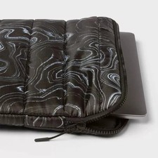 15" Laptop Sleeve - BLACK SWIRL - heyday - D22