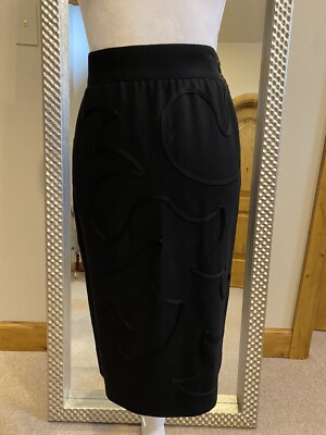 Escada Black Virgin Wool Knee Length Pencil Skirt US 8, DE 38, Medium