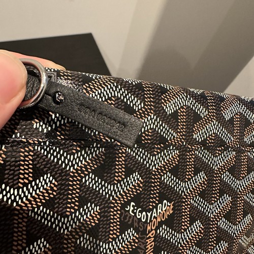 GOYARD Saint Louis Black PM Tote Bag - Picture 16 of 17