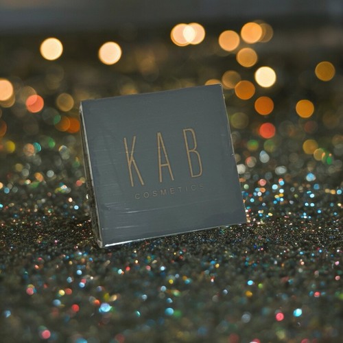 KAB Cosmetics Quad High-Pigment Eyeshadow Palette in Plum Fairy 0.12 Oz NWOB - Picture 13 of 21