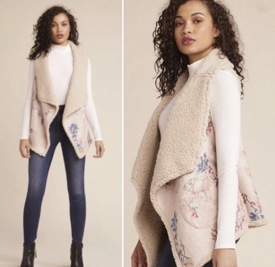 BB DAKOTA жилет женщин XS пергамент розовый цветочный открытый двусторонний шерпа $110 новый - Изображение 2 из 4