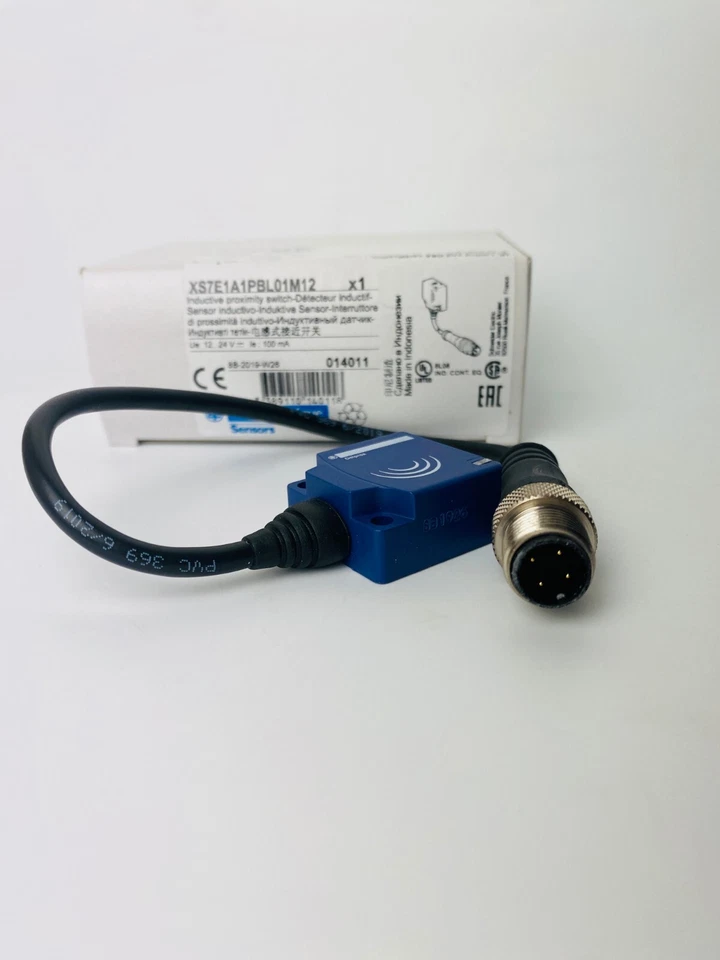 Telemecanique Sensors XS7E1A1PBL01M12 Flat Inductive Proximity Sensor 12 - 24V - Image 3 of 4