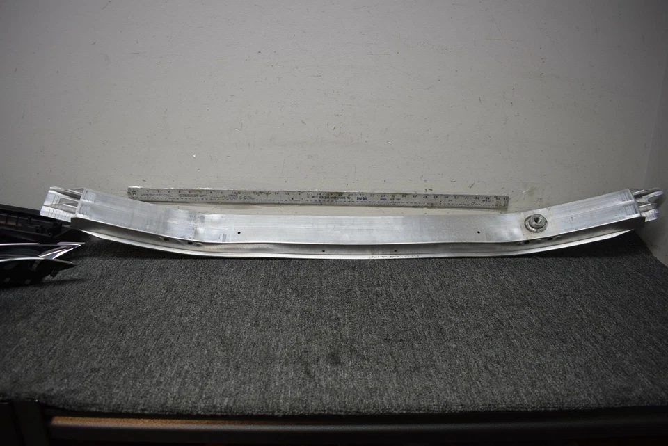 2012-2015 BMW 328I barra de reforço frontal fabricante de equipamento original - Imagem 4 de 4