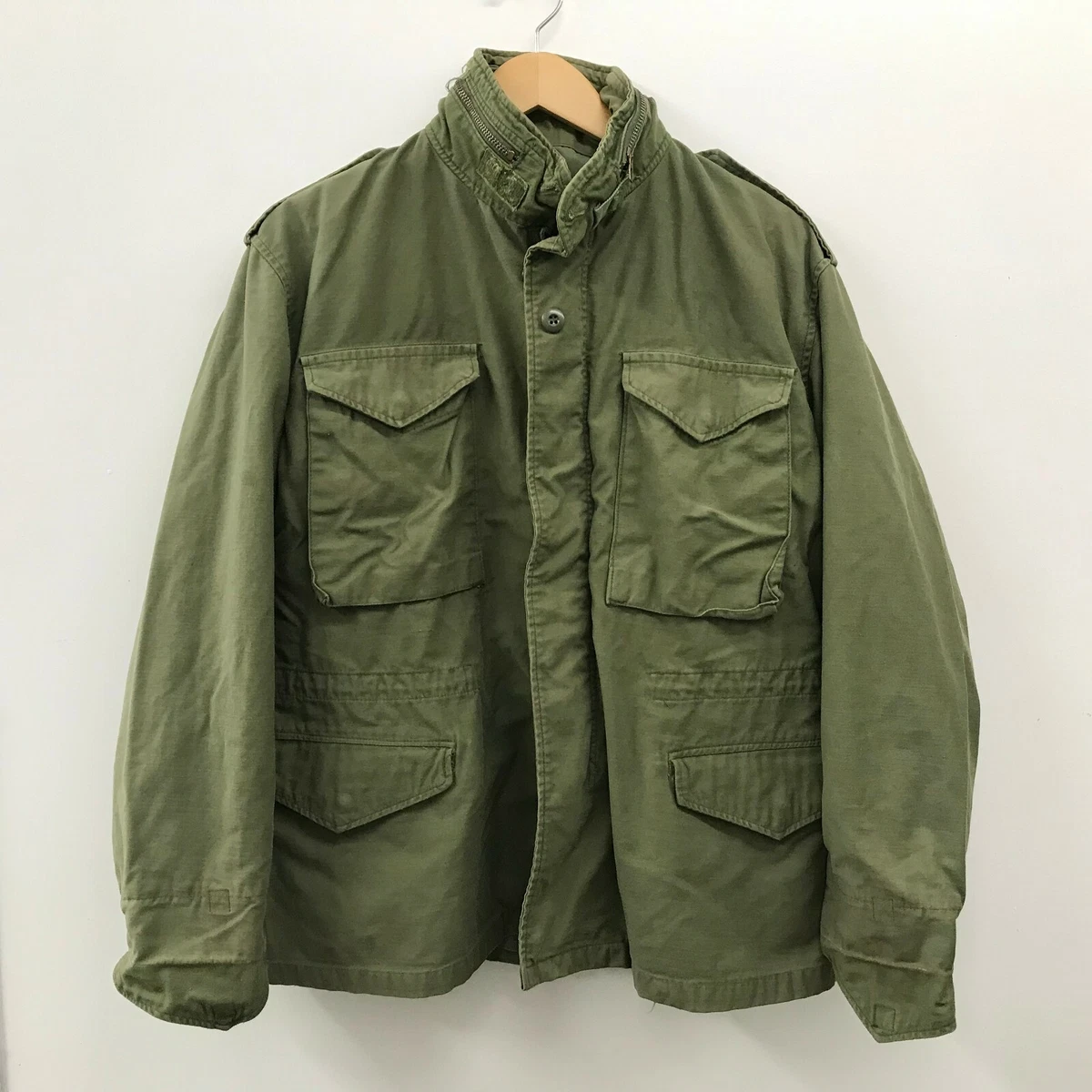 Vintage US Army M65 Field Jacket, Brass Zipper 3rd Medium u-67