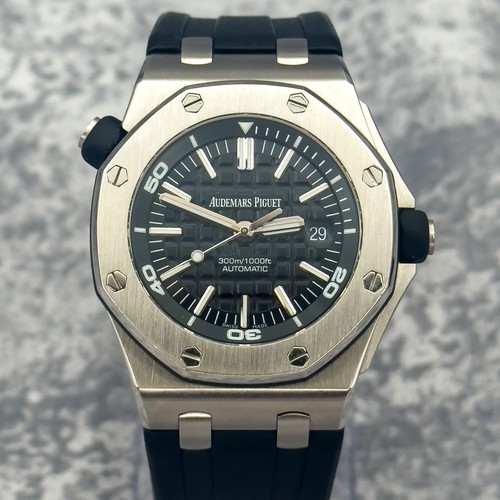 Audemars Piguet Royal Oak Offshore Diver Black Dial 42mm - 157...
