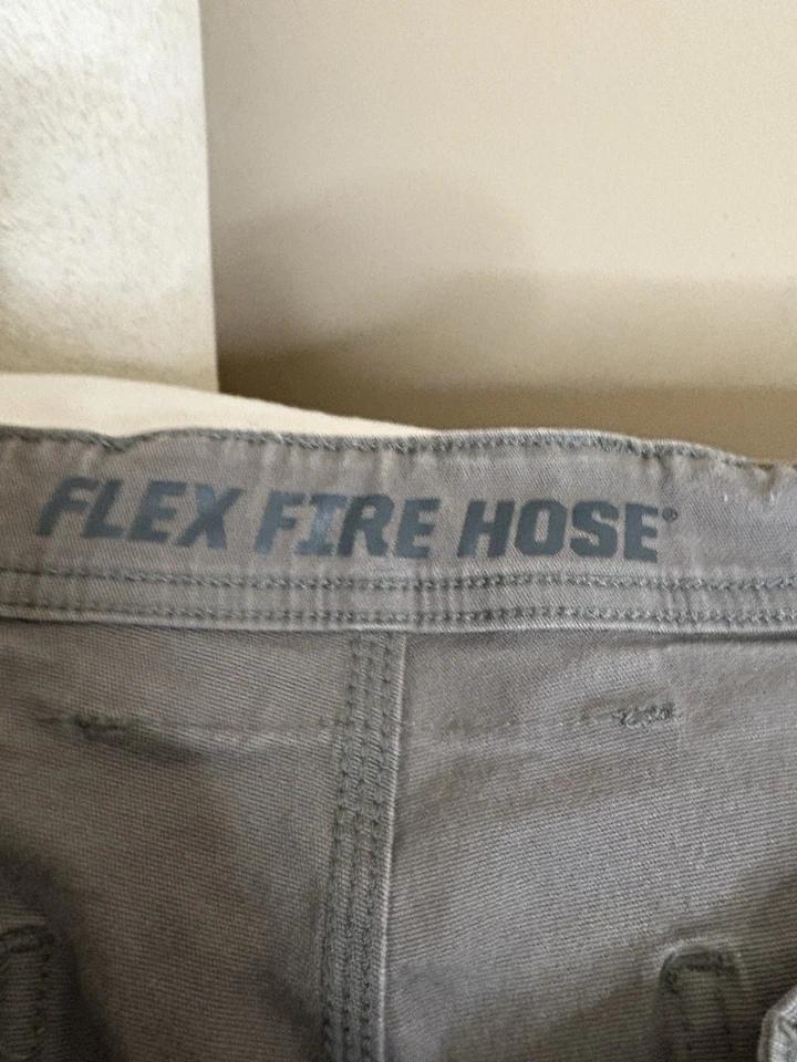 Pantalones Cortos de Carga Duluth Trading Para Hombres 36 Caqui Manguera contra Incendios Lona Utilidad Carpintero Foto 3 de 4