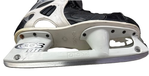 Pattini da hockey su ghiaccio vintage CCM Ultra Tacks taglia 9,5 Pro Lite 3 lame 44 e protezioni 2i - Foto 10 di 19